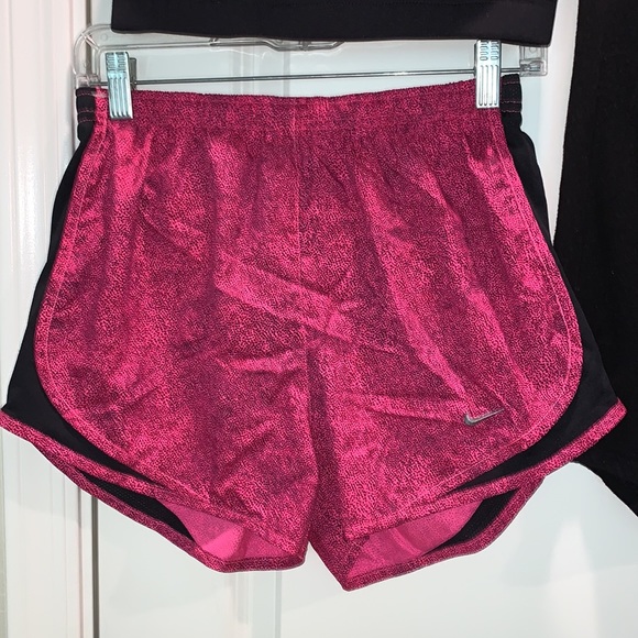 NIKE DRI FIT SIZE SMALL BRAND NEW SUPER CUTE THREE PIECE MATCHING OUTFIT - Picture 2 of 16